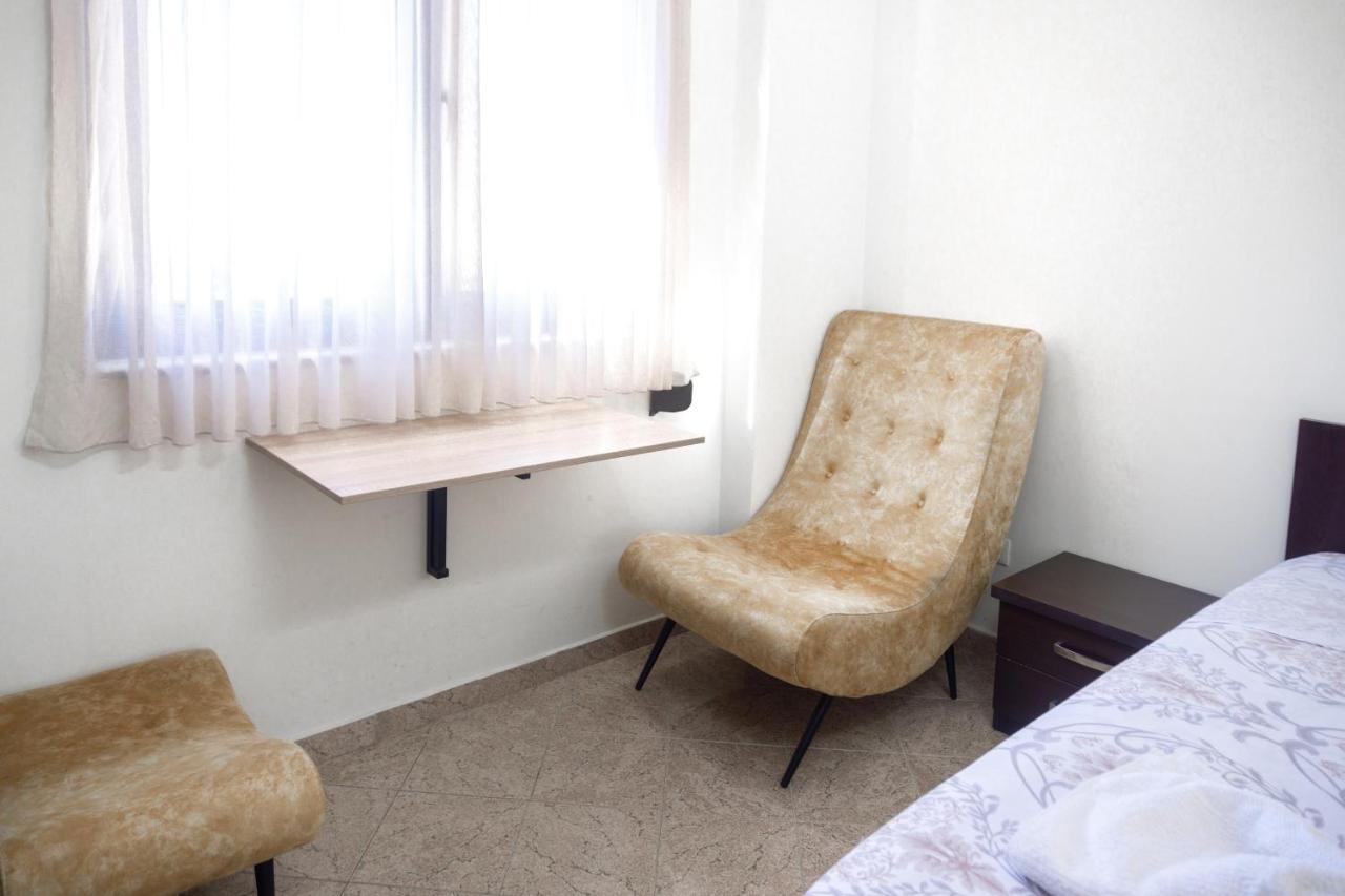City Center Two Private Bedrooms Near Scanderbeg Square On Shared Apartment Tiranë Eksteriør bilde