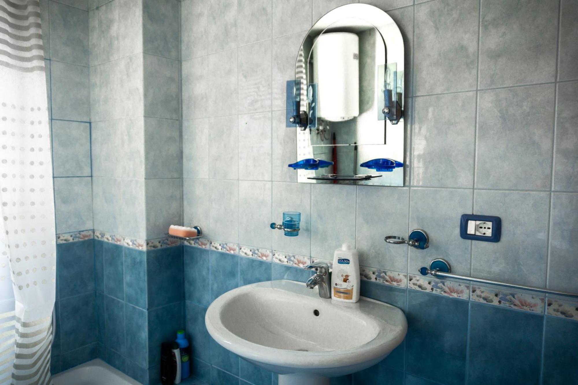 City Center Two Private Bedrooms Near Scanderbeg Square On Shared Apartment Tiranë Eksteriør bilde
